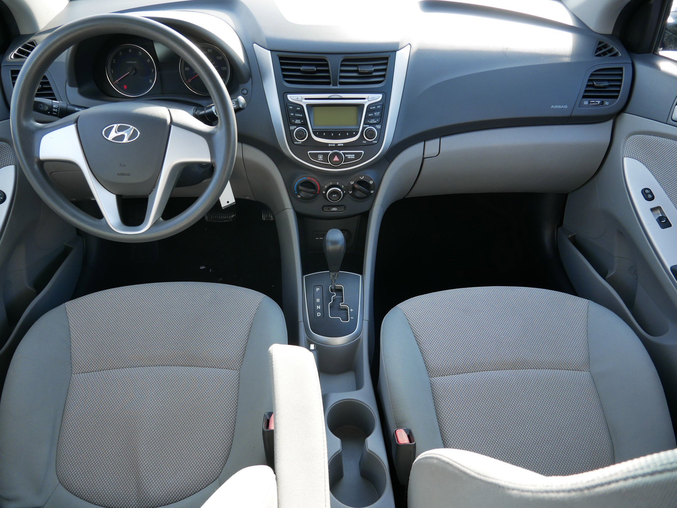 Used 2013 Hyundai Accent GLS image 8