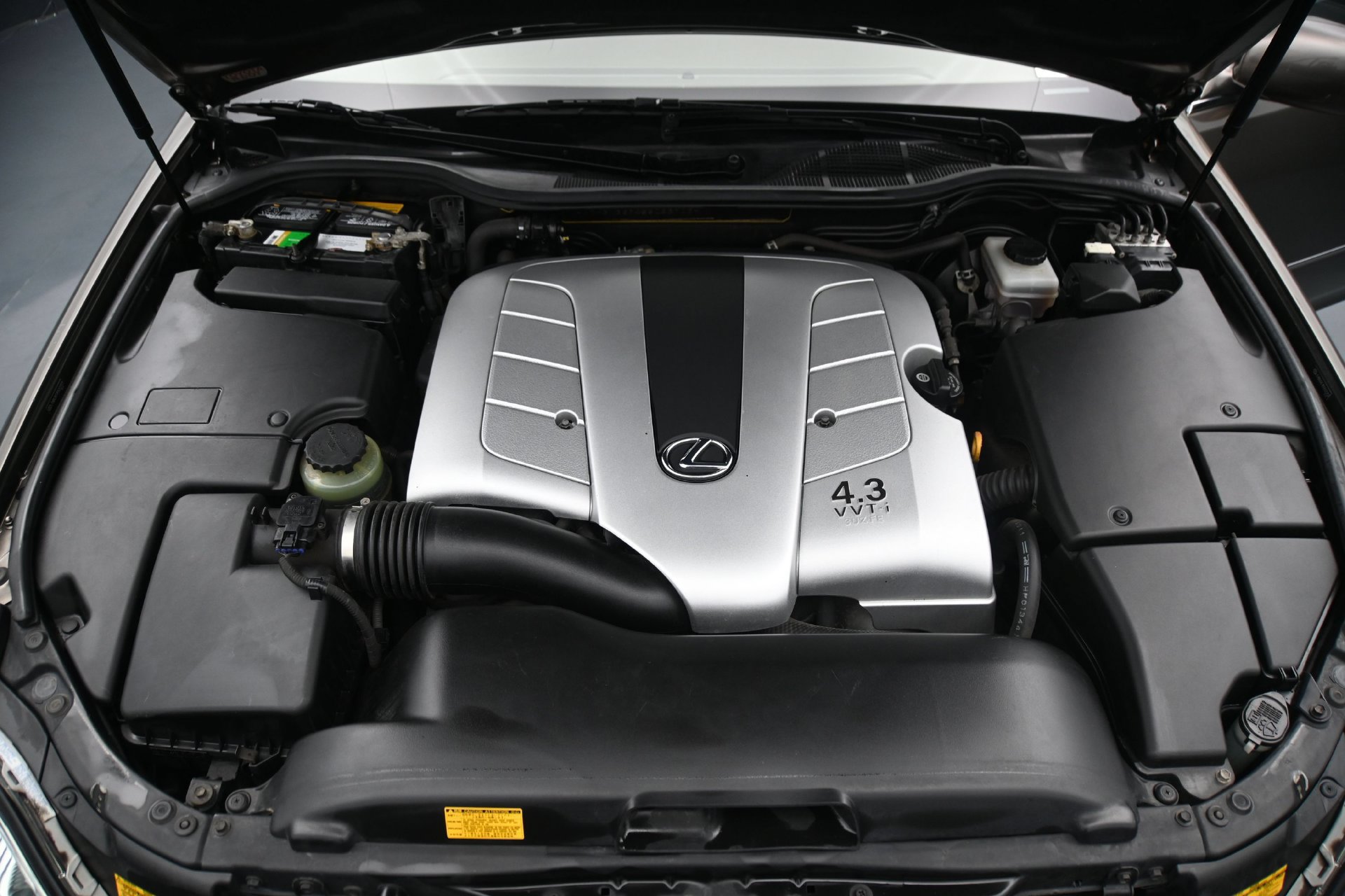 Used 2005 Lexus LS 430 RWD image 30