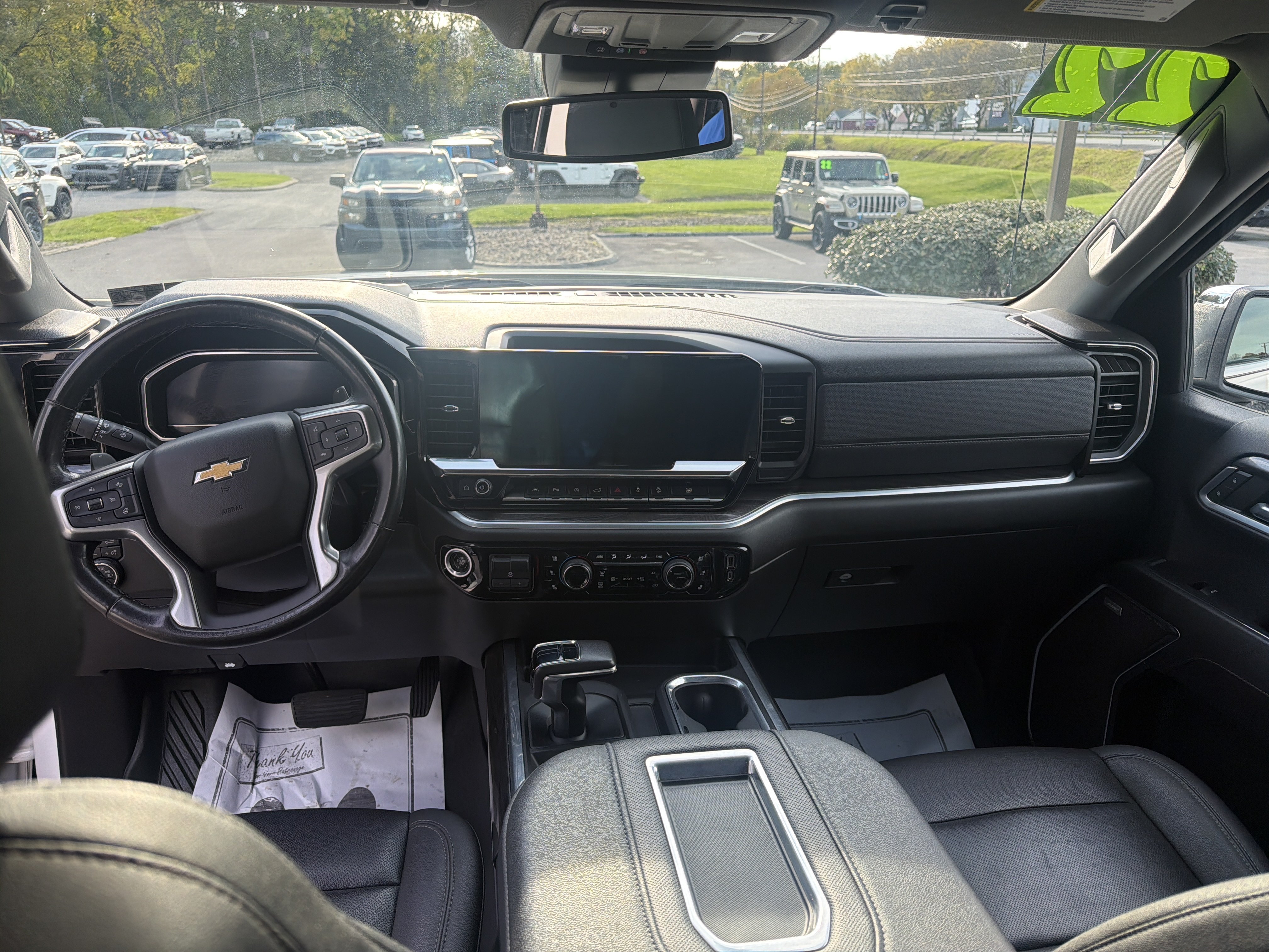 Used 2022 Chevrolet Silverado 1500 LTZ AWD/4WD image 13