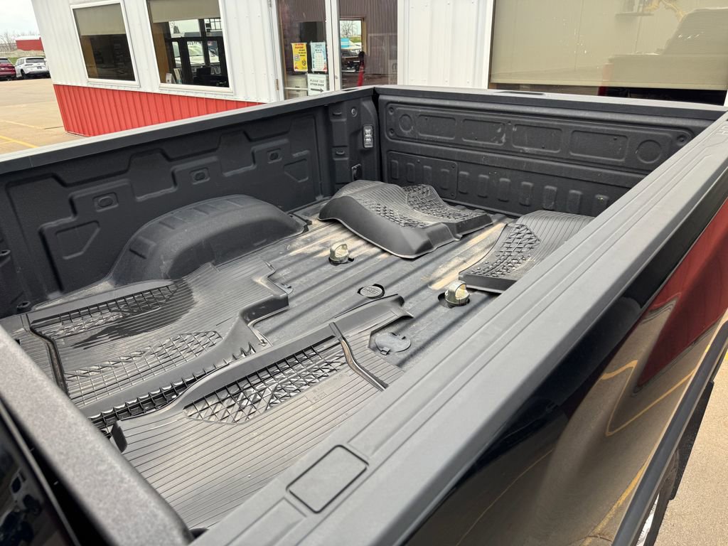 Used 2025 Chevrolet Silverado 3500 LTZ w/ LTZ Premium Package image 14