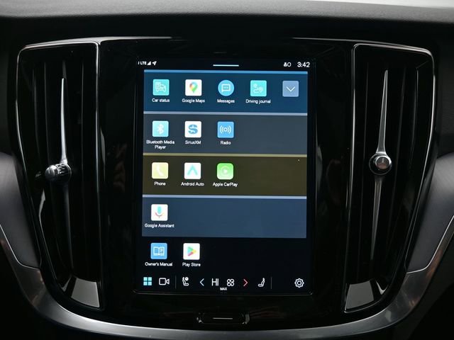 Used 2025 Volvo S60 B5 Core image 13