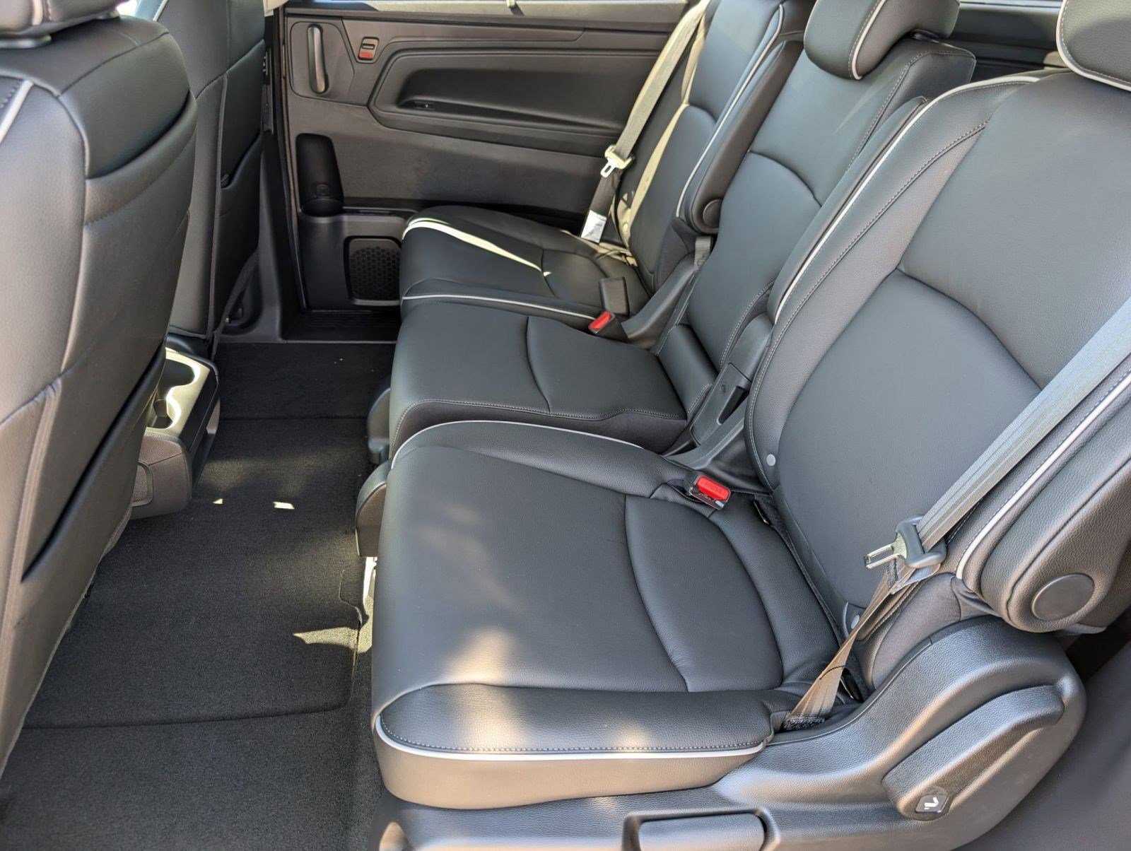 New 2026 Honda Odyssey Touring image 23
