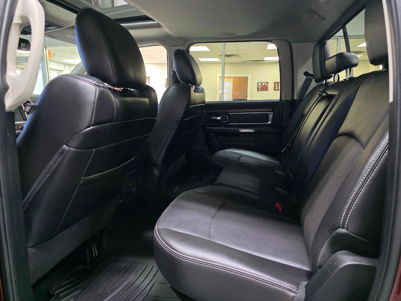 Used 2016 RAM 1500 Laramie w/ Convenience Group image 19