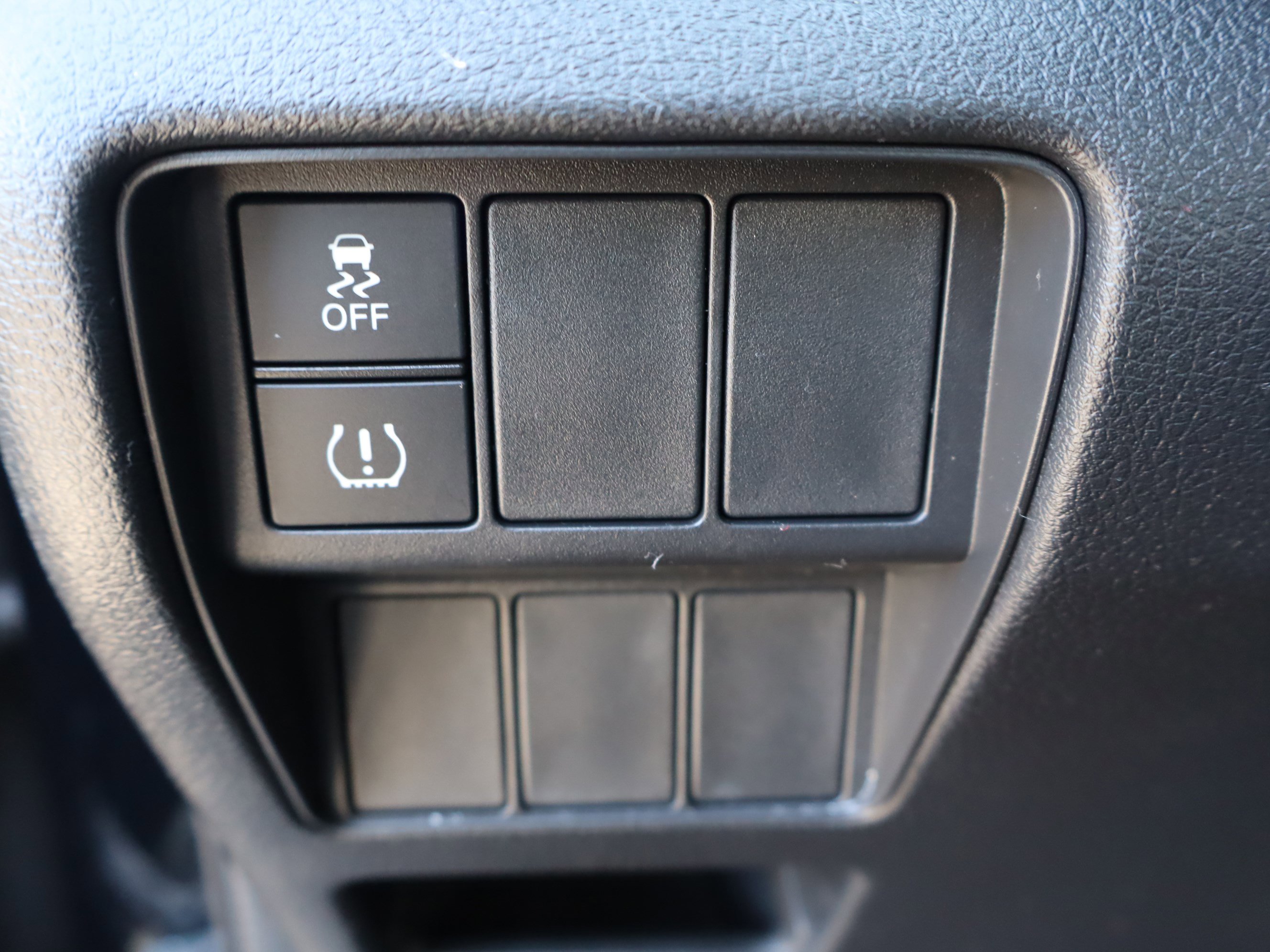 Used 2019 Honda CR-V LX image 18