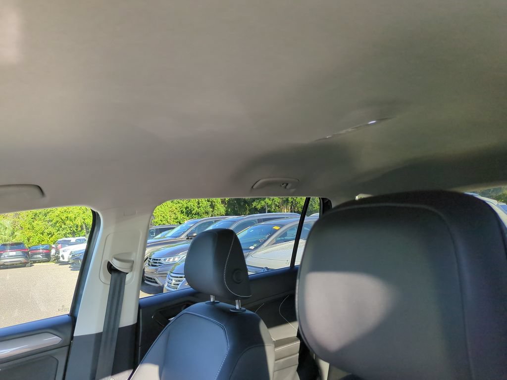 Certified 2023 Volkswagen Tiguan SE FWD image 11