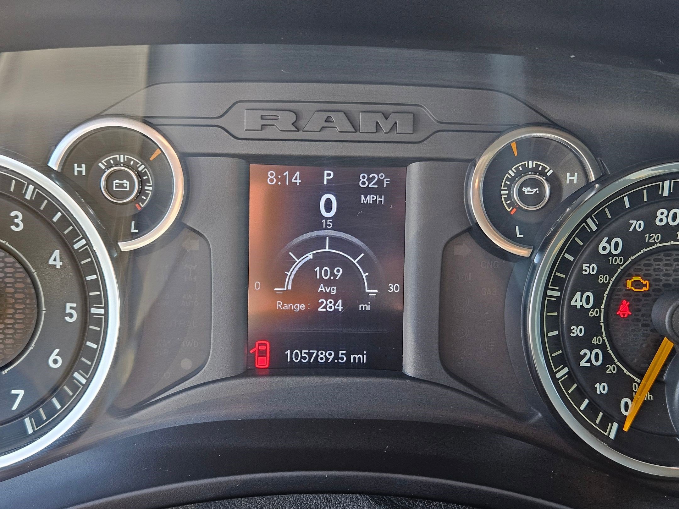 Used 2022 RAM 3500 Tradesman w/ Chrome Appearance Group AWD/4WD image 23