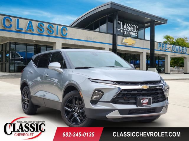 Used 2024 Chevrolet Blazer LT FWD image 1
