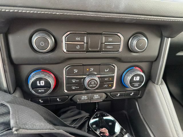 Used 2023 Chevrolet Suburban LT AWD/4WD image 9