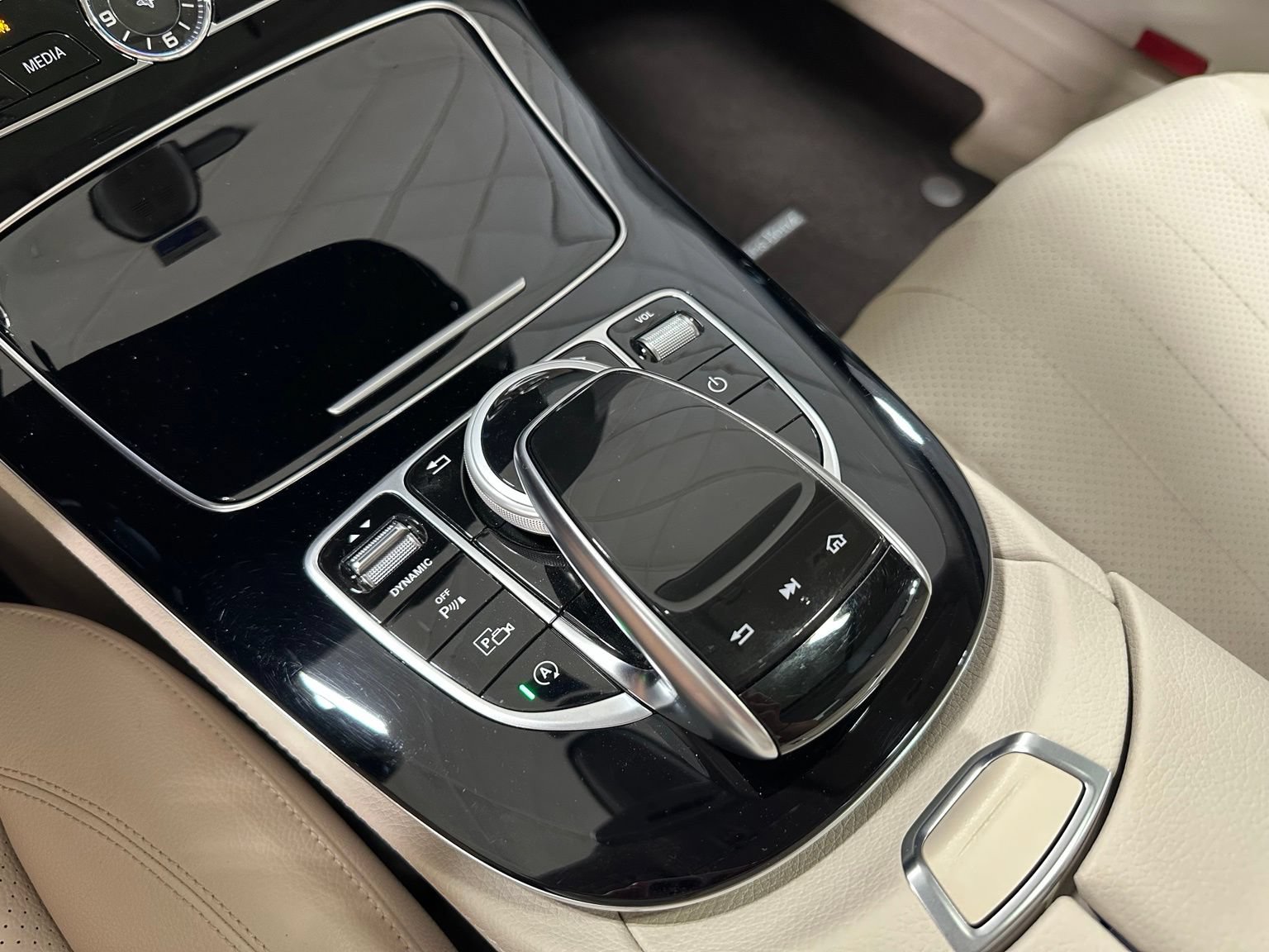 Used 2017 Mercedes-Benz E 300 image 31