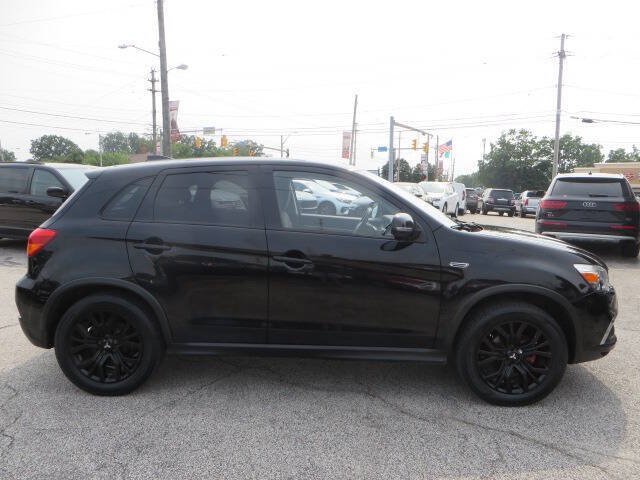 Used 2018 Mitsubishi Outlander Sport ES AWD/4WD image 5