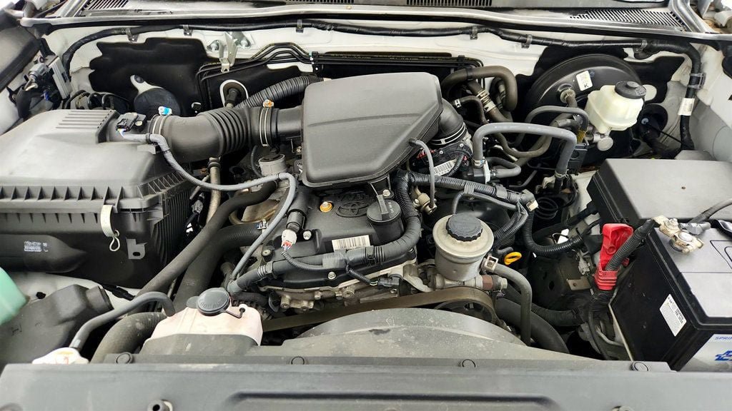 Used 2018 Toyota Tacoma SR RWD image 26