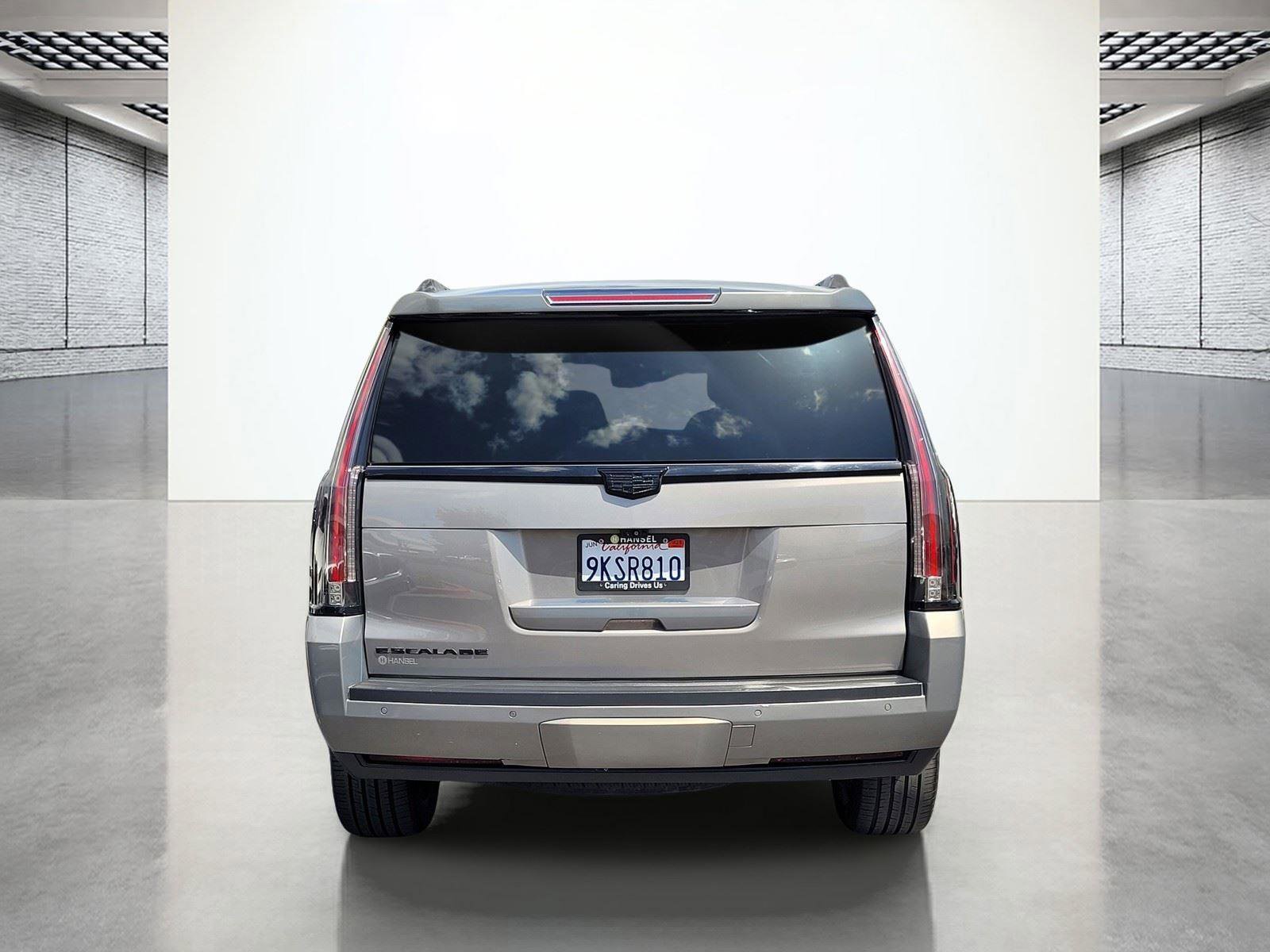 Used 2017 Cadillac Escalade Luxury AWD/4WD image 8