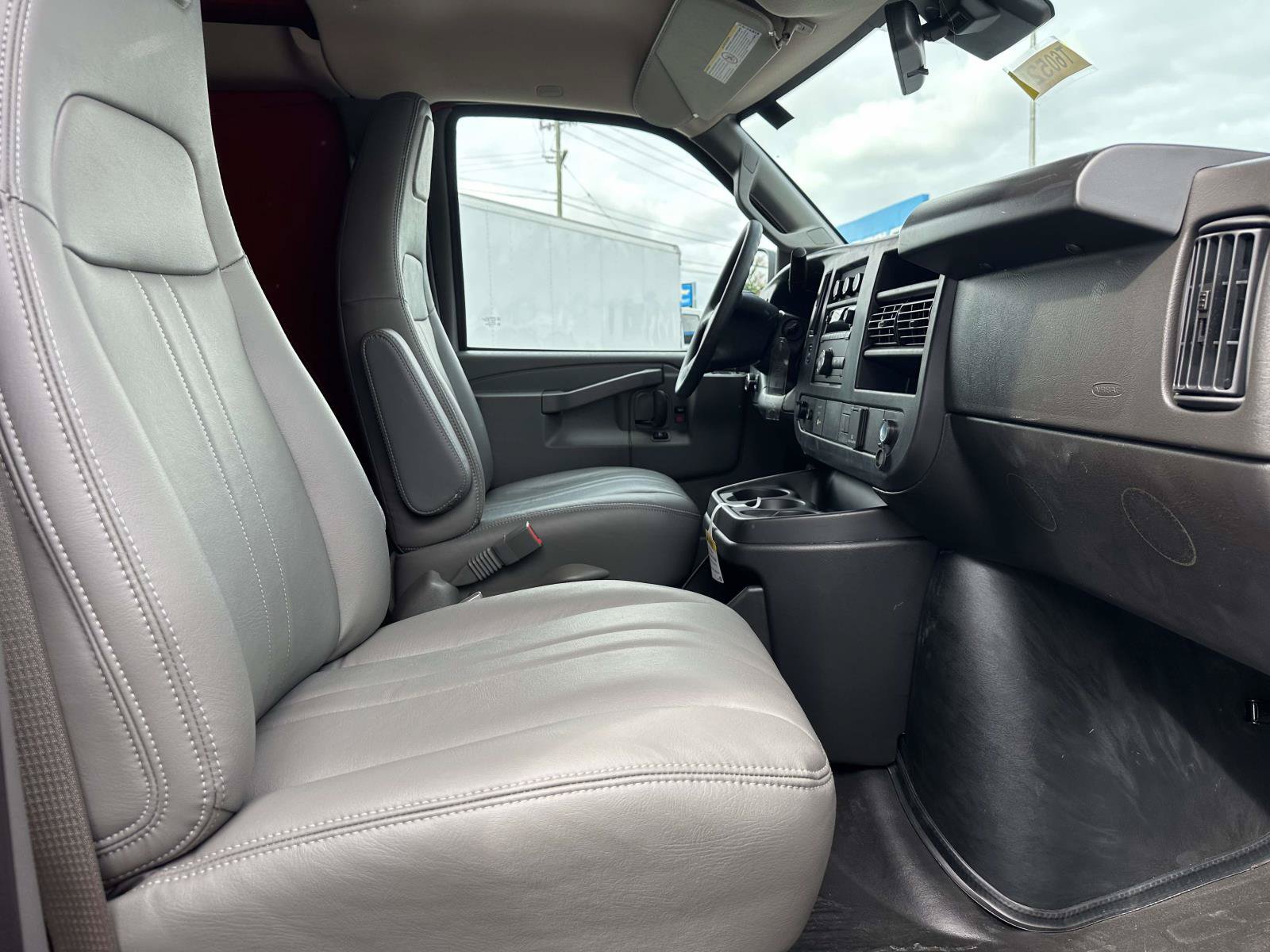 New 2026 Chevrolet Express 2500 w/ Safety Package RWD image 26