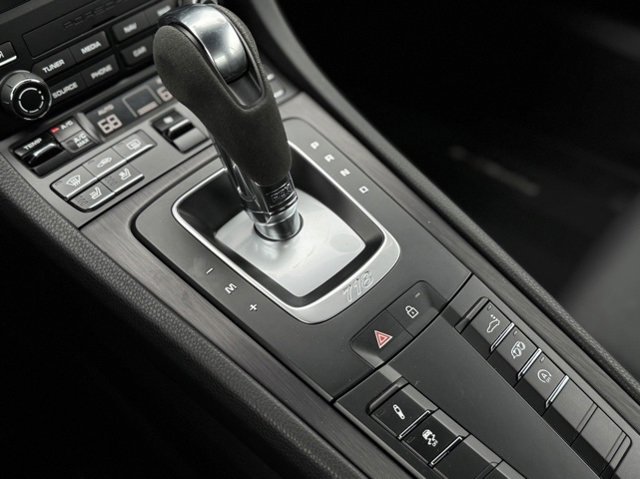 Used 2025 Porsche 718 Cayman GT4 image 29