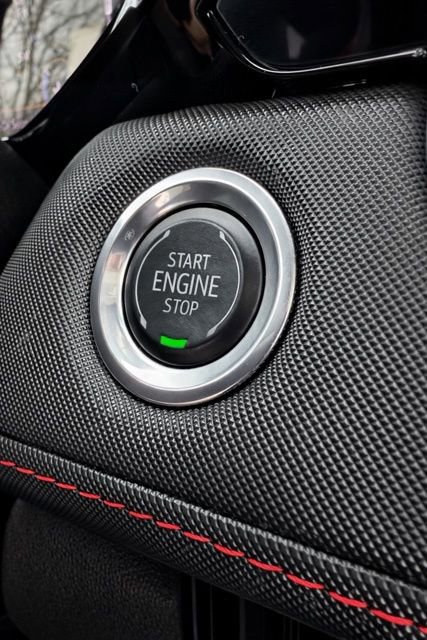 Used 2025 Chevrolet Colorado Z71 AWD/4WD image 21