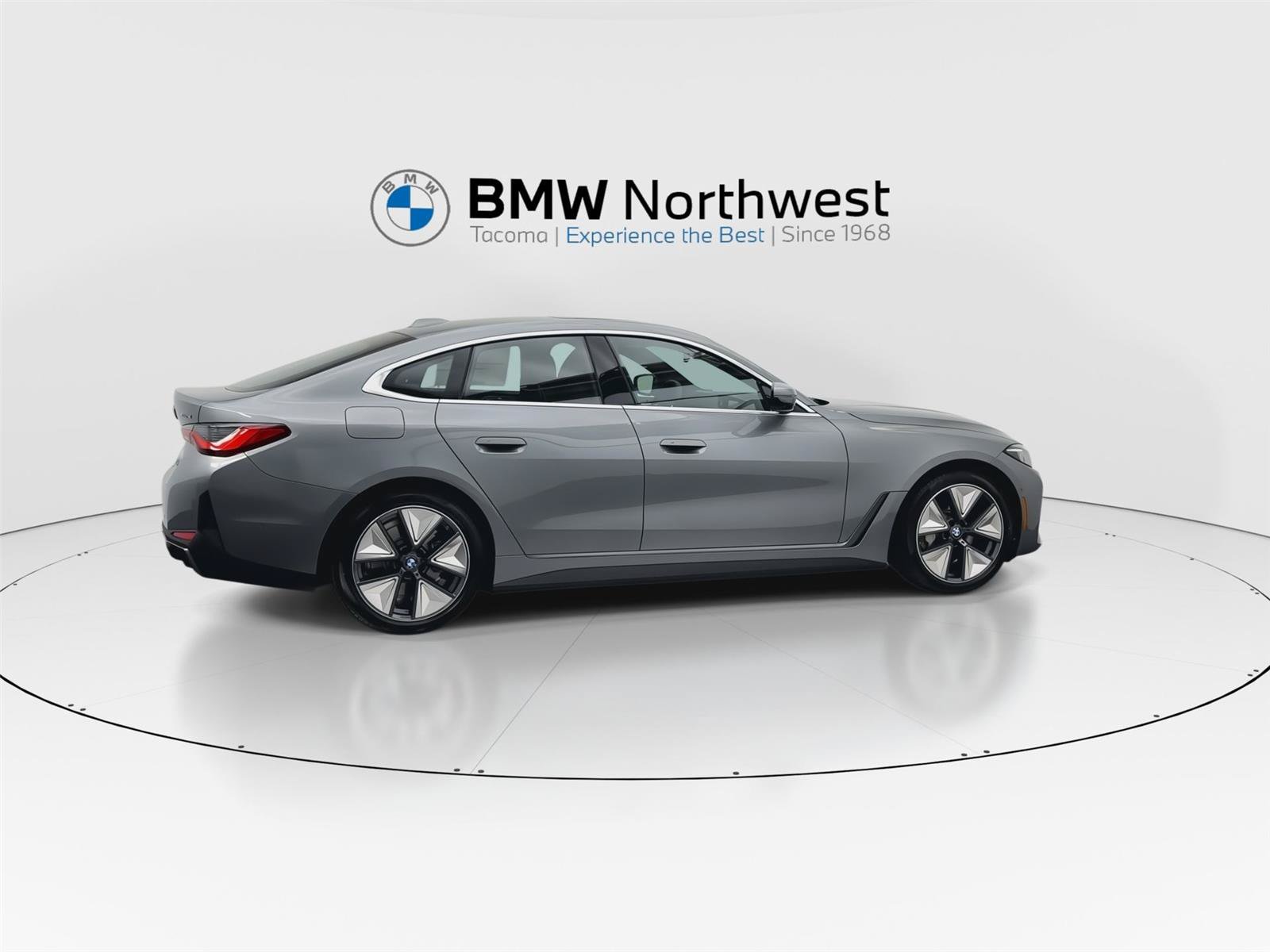 New 2026 BMW i4 xDrive40i w/ Parking Assistance Package AWD/4WD image 4