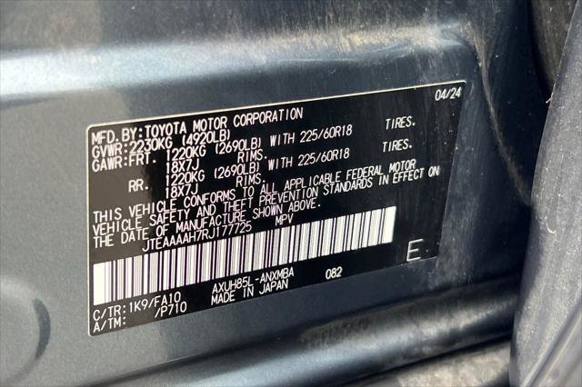 Certified 2024 Toyota Venza LE AWD/4WD image 34