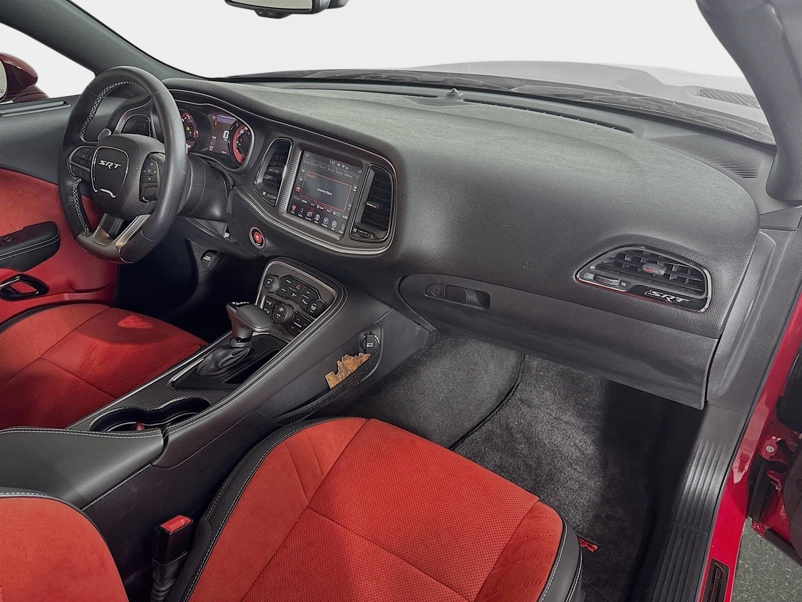 Used 2015 Dodge Challenger SRT Hellcat image 25