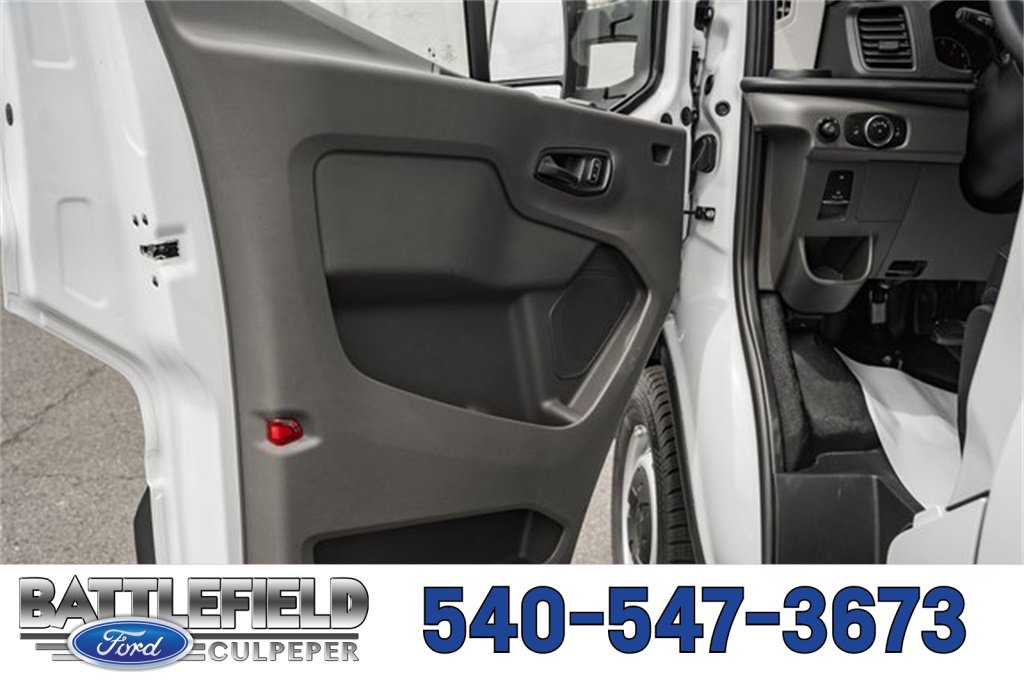 New 2025 Ford Transit 250 148 Medium Roof image 24