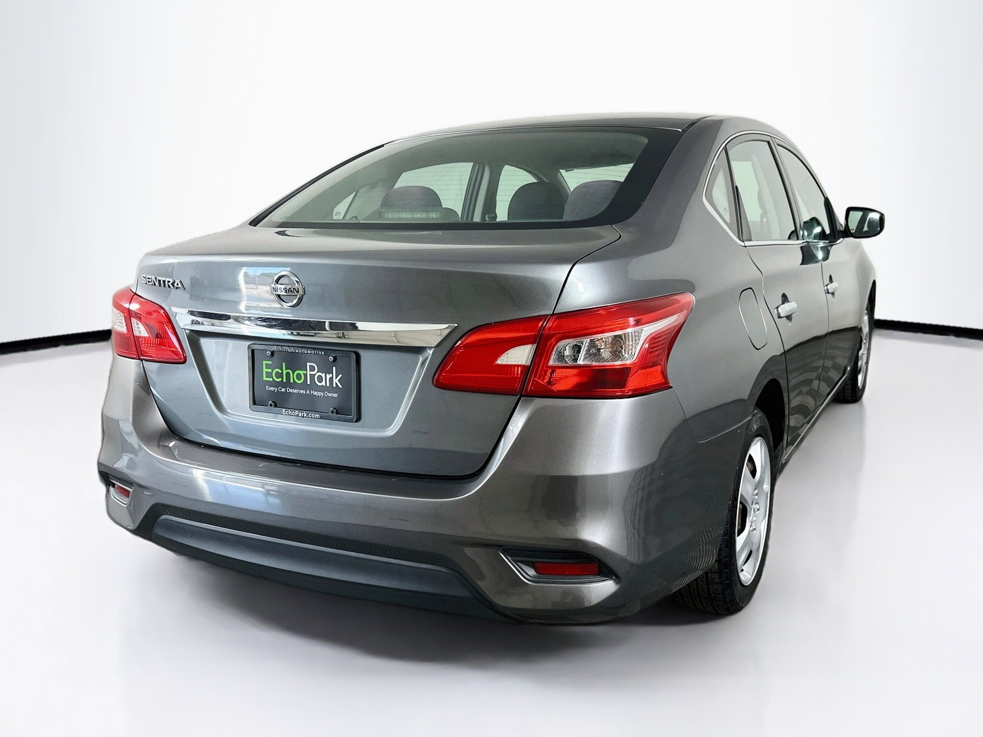 Used 2016 Nissan Sentra S FWD image 9
