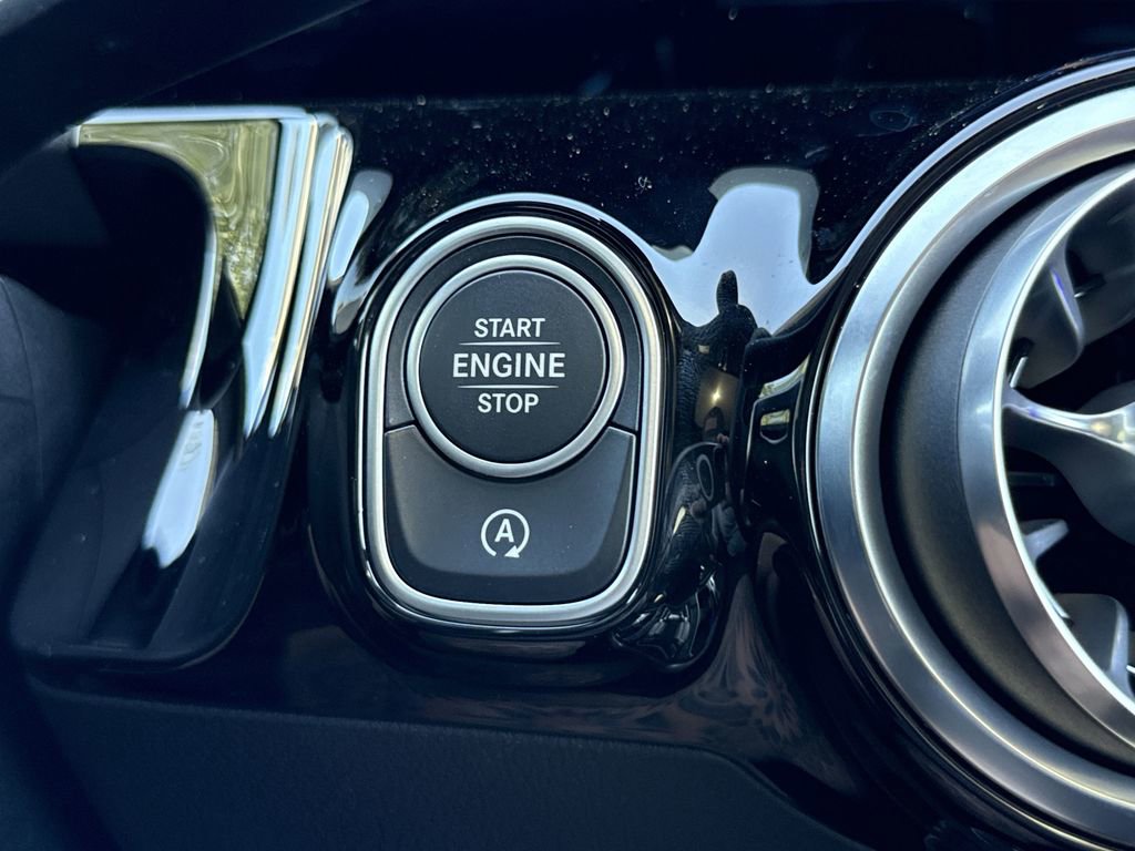 New 2025 Mercedes-Benz GLA 35 AMG 4MATIC image 28