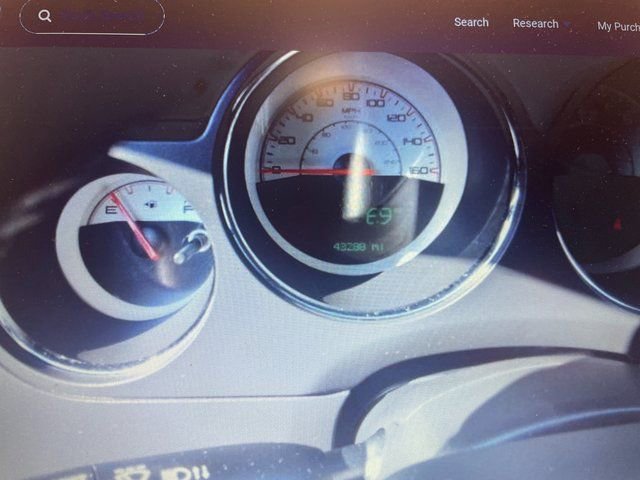 Used 2014 Dodge Challenger R/T image 3