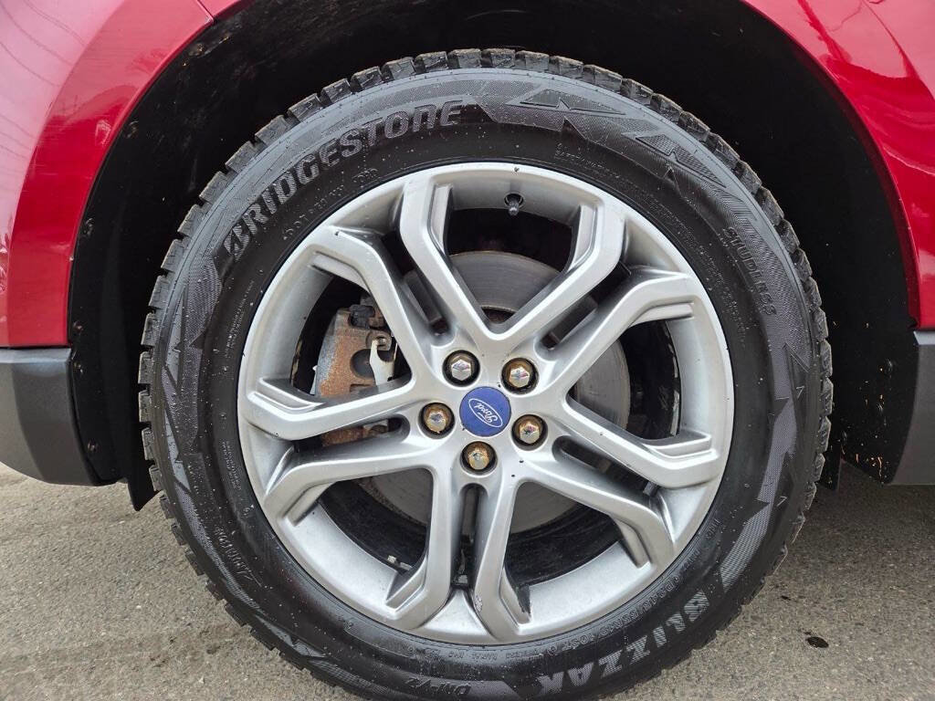 Used 2016 Ford Edge Titanium w/ Technology Package image 12