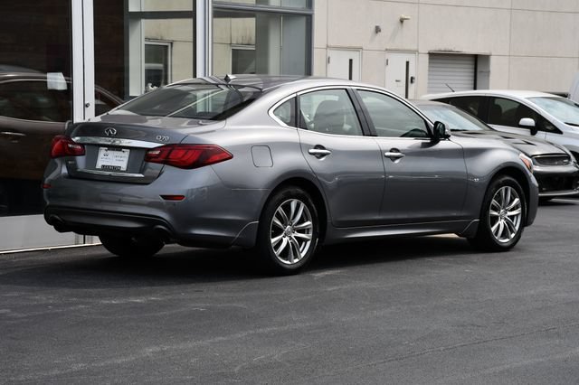 Used 2015 INFINITI Q70 3.7 w/ Deluxe Touring Package AWD/4WD image 8