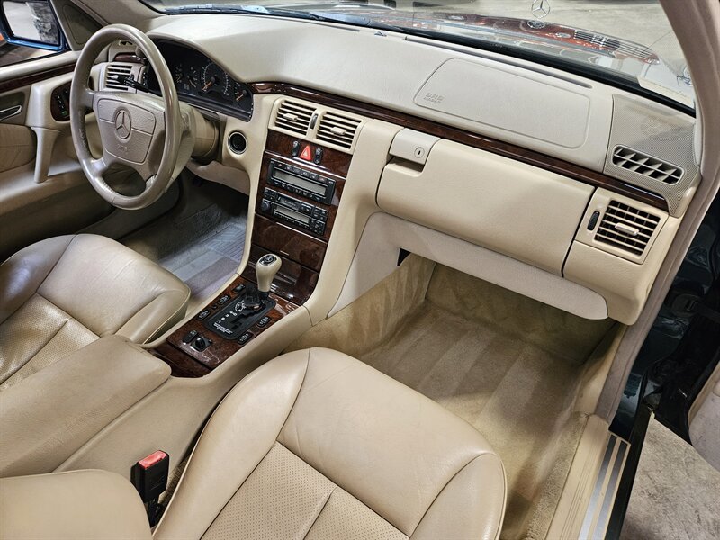 Used 1998 Mercedes-Benz E 320 Sedan image 2