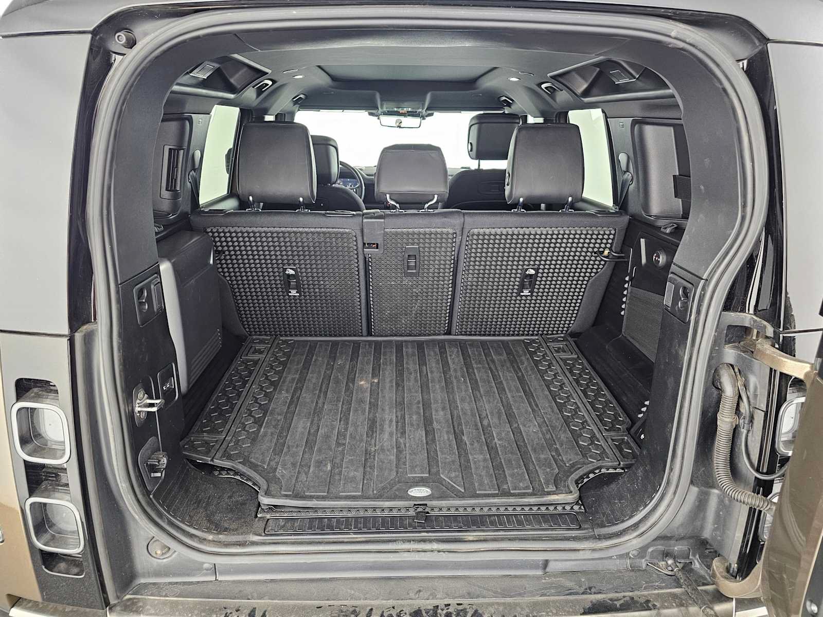 Used 2020 Land Rover Defender 110 X AWD/4WD image 14