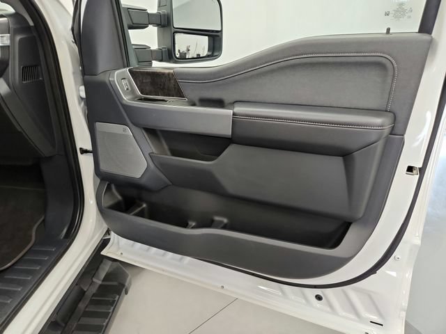 Used 2023 Ford F250 Lariat w/ Lariat Ultimate Package AWD/4WD image 59