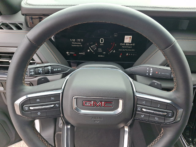 Used 2025 GMC Yukon XL AT4 AWD/4WD image 4