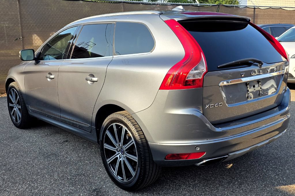 Used 2016 Volvo XC60 T6 Platinum w/ Inscription Package AWD/4WD image 5