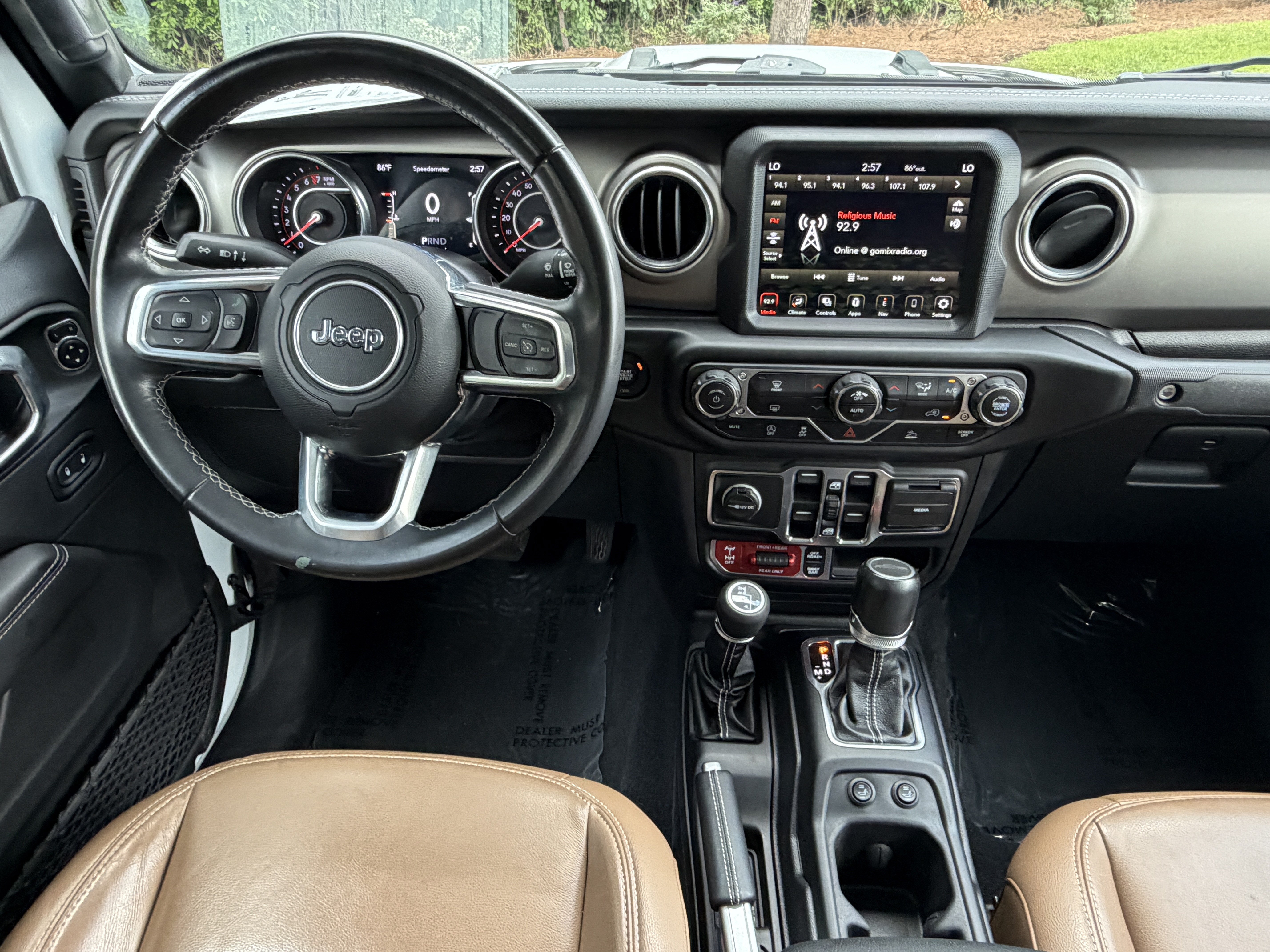 Used 2021 Jeep Gladiator Rubicon AWD/4WD image 17