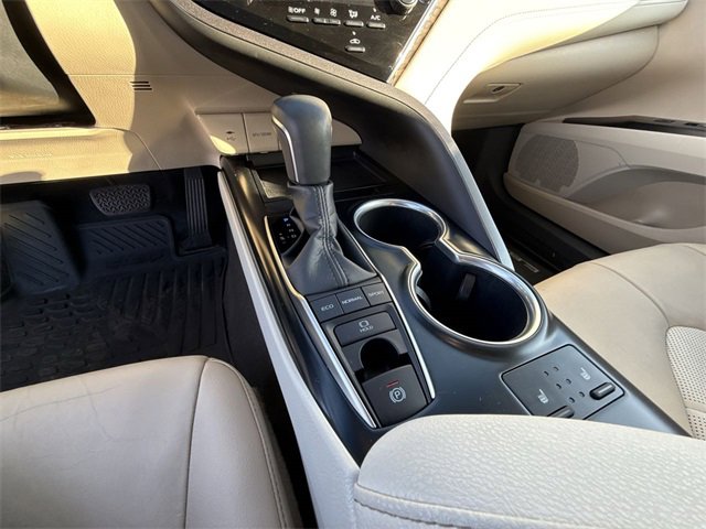 Used 2018 Toyota Camry XLE image 21