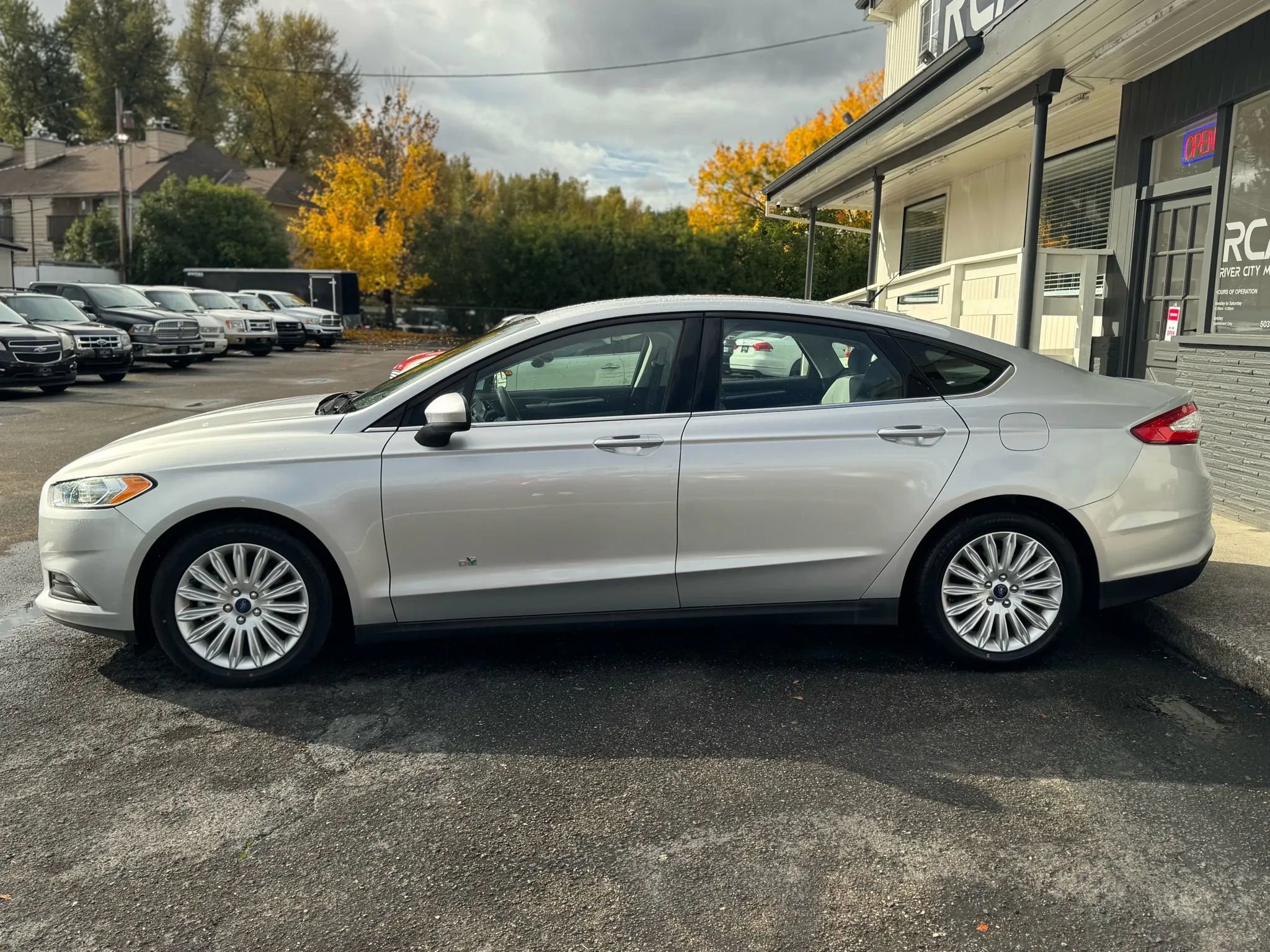 Used 2015 Ford Fusion S image 4
