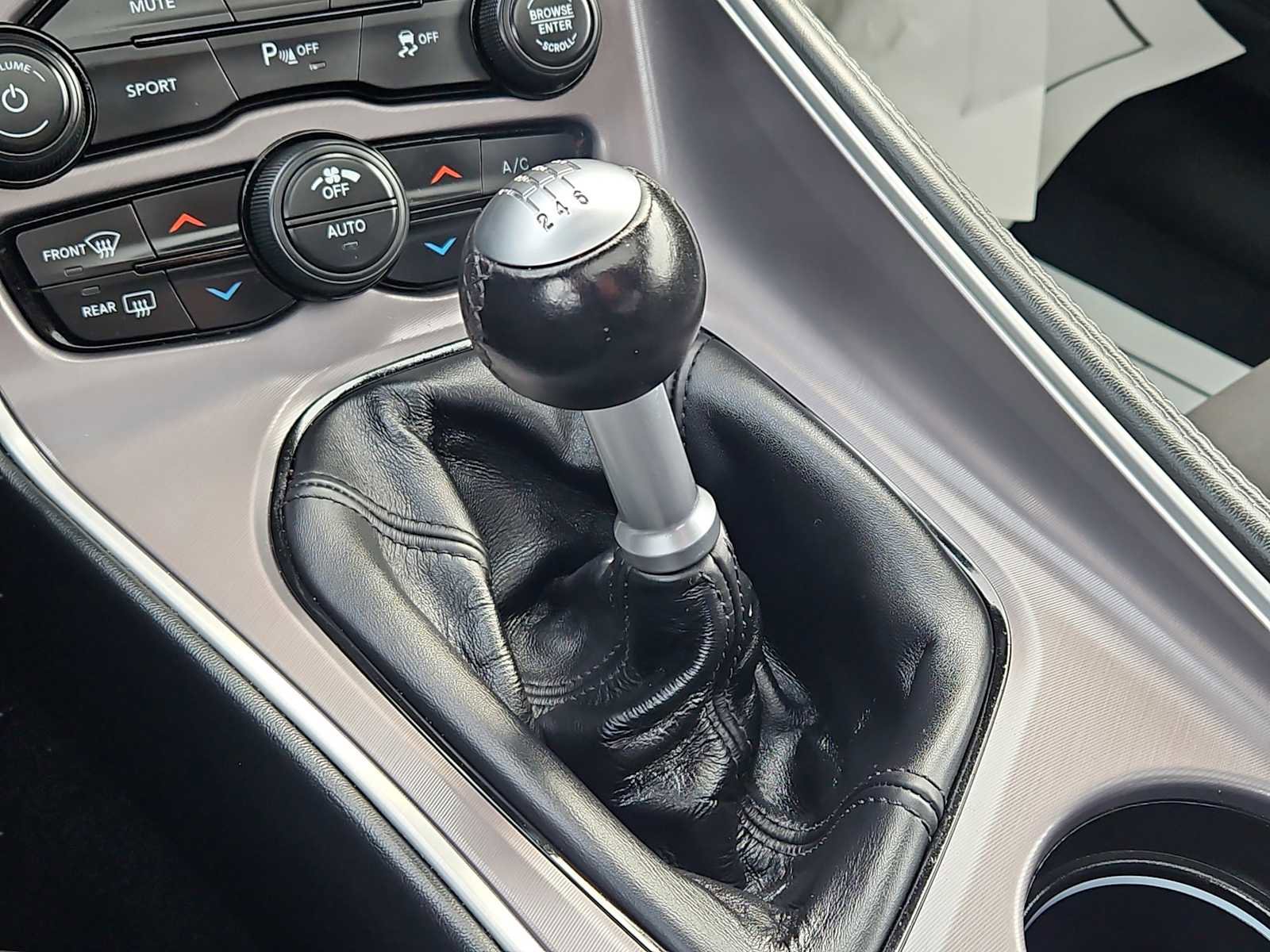 Used 2022 Dodge Challenger R/T w/ Blacktop Package image 27