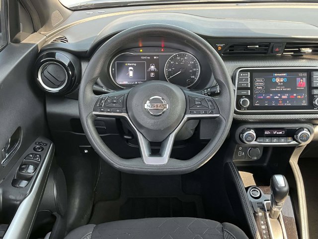 Used 2020 Nissan Kicks SV FWD image 17