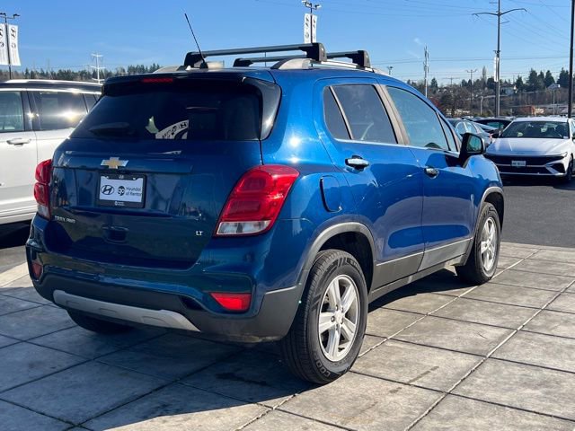 Used 2019 Chevrolet Trax LT w/ Sun & Sound Package image 9