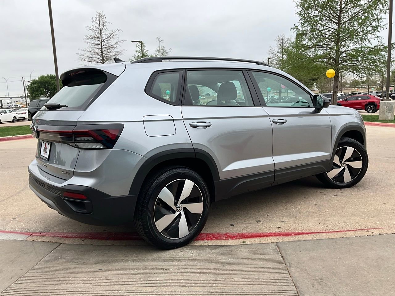 Used 2025 Volkswagen Taos S AWD/4WD image 6