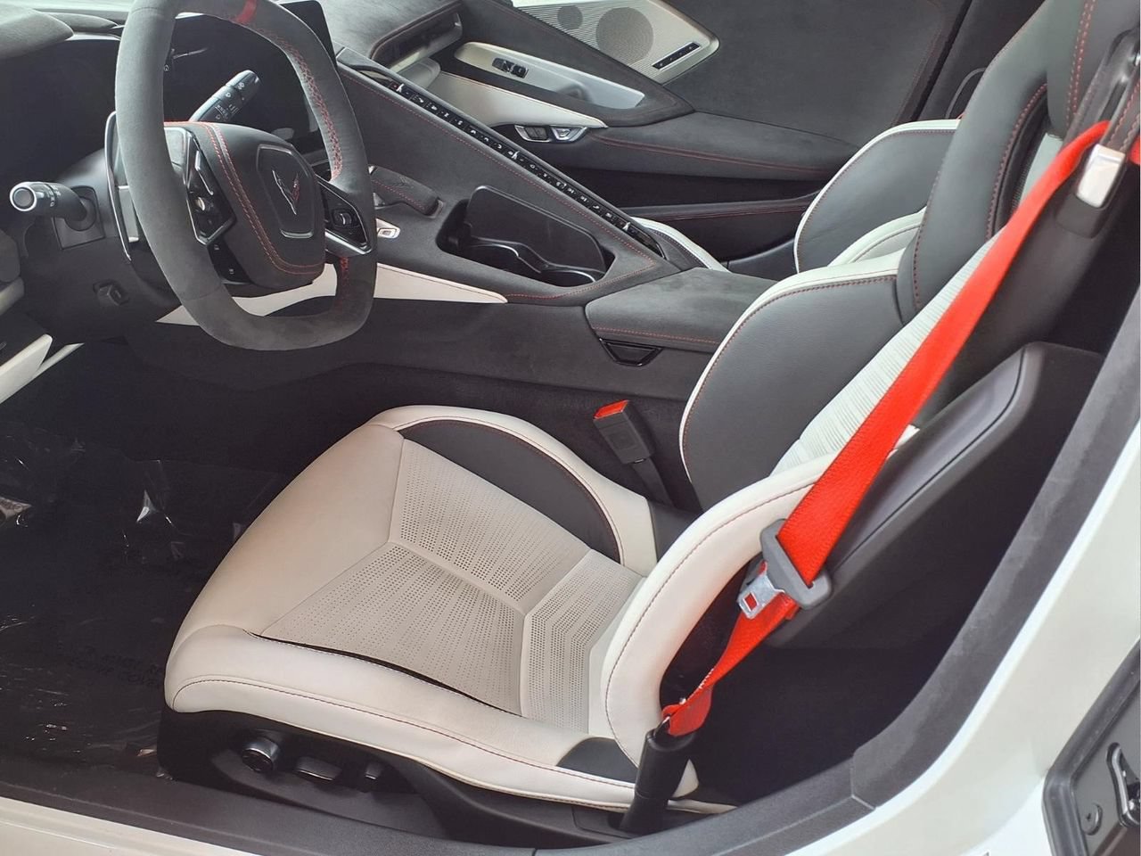 Used 2023 Chevrolet Corvette Stingray Premium Cpe w/ Z51 Performance Package RWD image 12