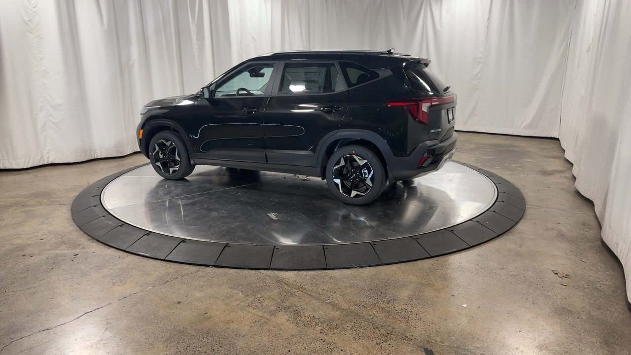 Certified 2025 Kia Seltos S image 7
