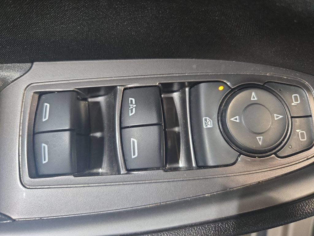 Used 2023 Chevrolet Malibu LT FWD image 31