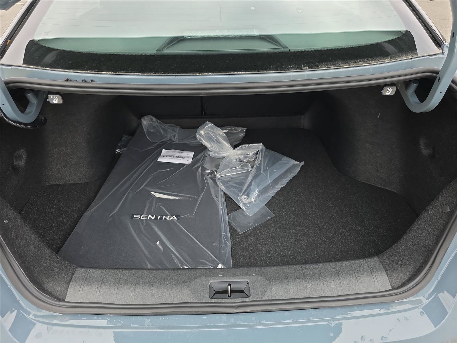 New 2026 Nissan Sentra SR w/ Floor Mat Package FWD image 18