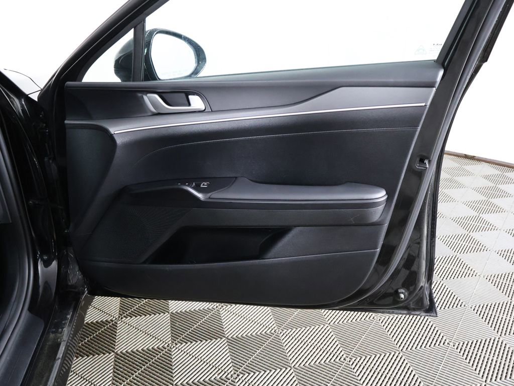 Used 2025 Kia K5 LXS FWD image 21