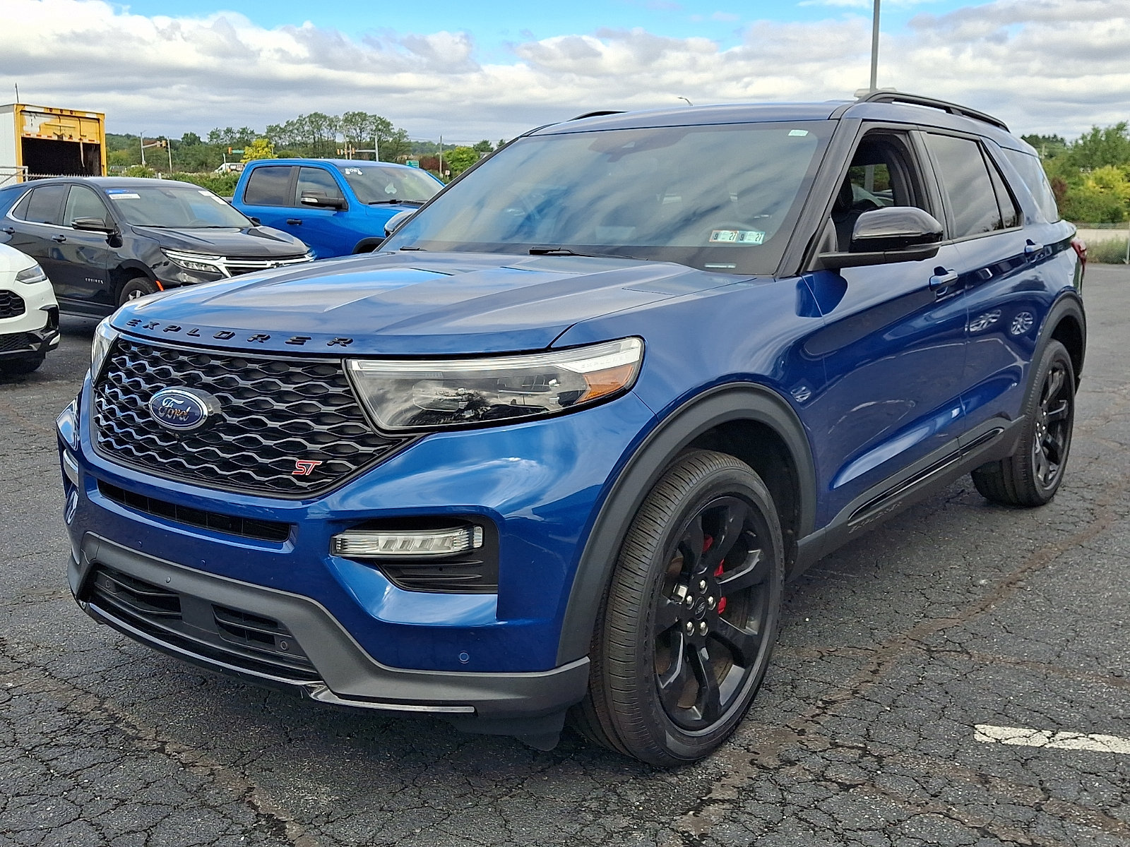 Used 2023 Ford Explorer ST w/ Equipment Group 401A AWD/4WD image 3