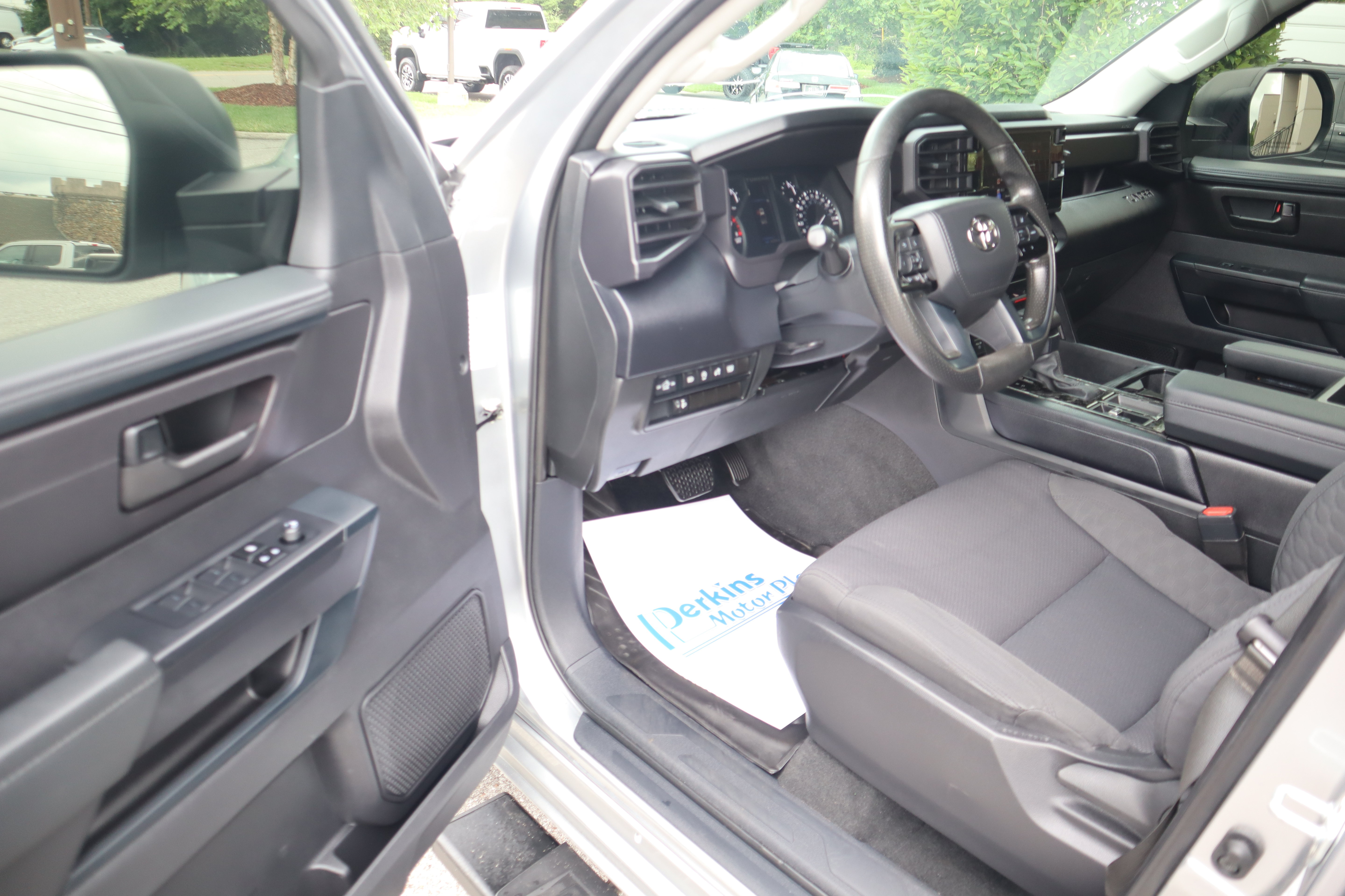 Used 2023 Toyota Tundra SR AWD/4WD image 3