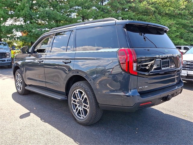 New 2025 Ford Expedition Active image 4