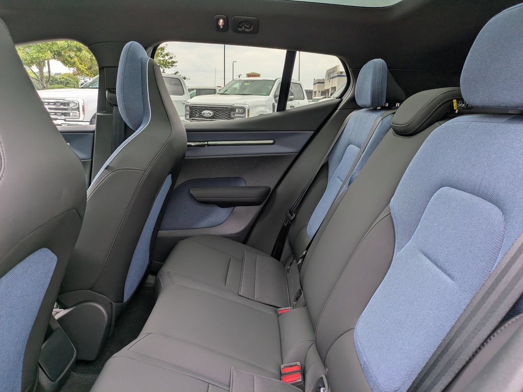 New 2026 Volvo EX30 Plus w/ Climate Package RWD image 13