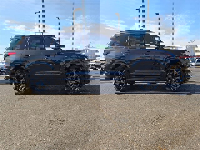 New 2026 Lexus TX 500h AWD image 2